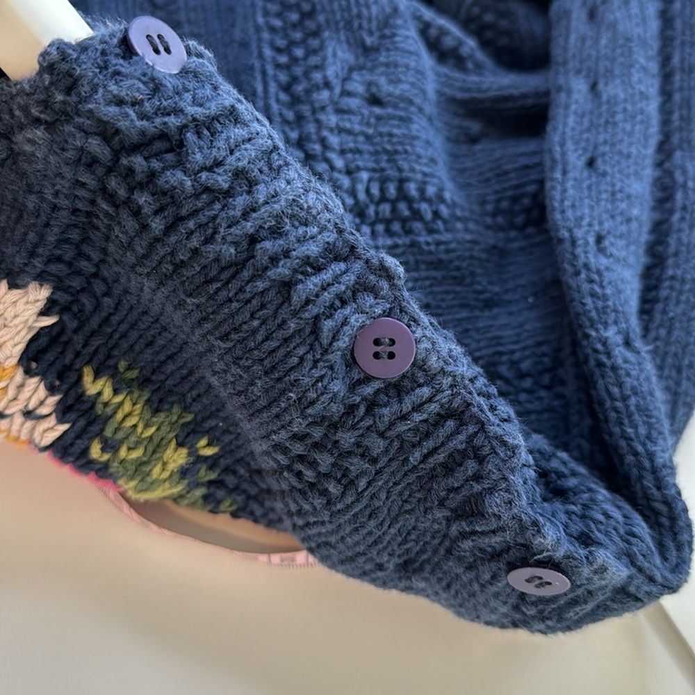 Vintage Liz Claiborne Med Collection Navy Floral Embellished Linen Blend Sweater - Picture 9 of 10